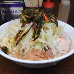 大ぶた + ﾆﾗｷﾑﾁ