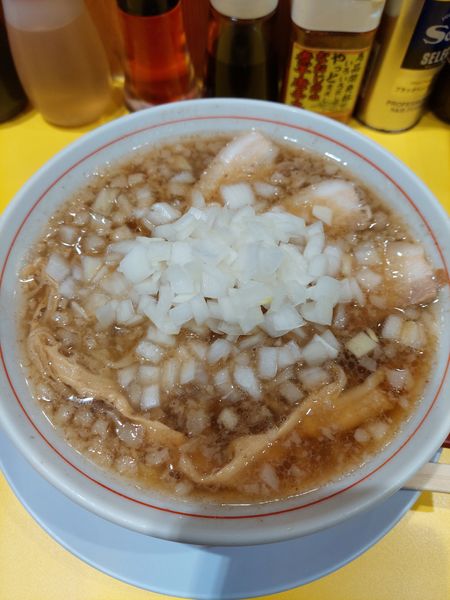 「背脂煮干中華そば玉ねぎ増890円」@新潟発祥 なおじ 足立六町店の写真