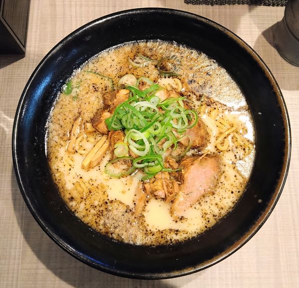 「とんこつ」@さっぽろラーメン 桑名 新宿御苑店の写真