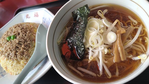 「チャーハン、半ラーメンセット」@丸福の写真