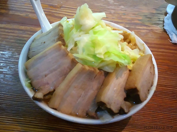 「らーめん 中盛（＋バラ肉増し）」@極太濁流ラーメン ら・けいこ 本店の写真