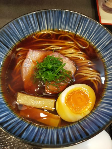 「丸鶏たまり醤油らぁ麺」@らぁ麺 幸跳の写真
