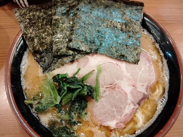 「ラーメン中」@家系らーめん 武将家 外伝の写真