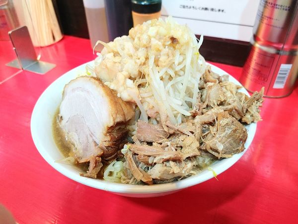 「ラーメン小　ほぐし豚1000円」@鷹の目 大宮店の写真