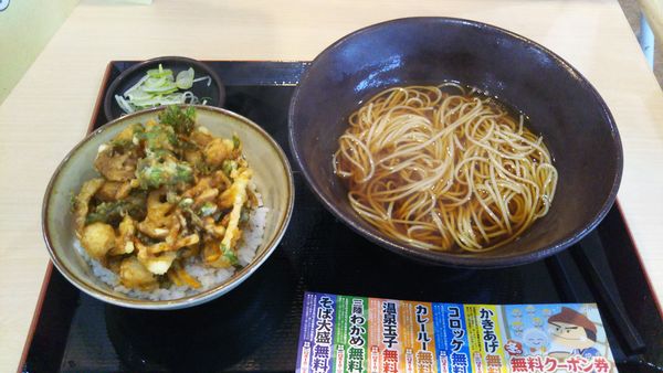 「ミニ小柱と春菊のかき揚げ丼セット」@ゆで太郎 荒川沖店の写真