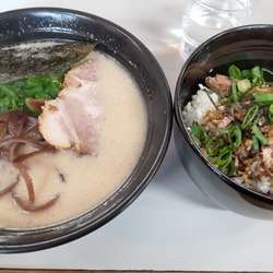 博多ラーメン、Cセット