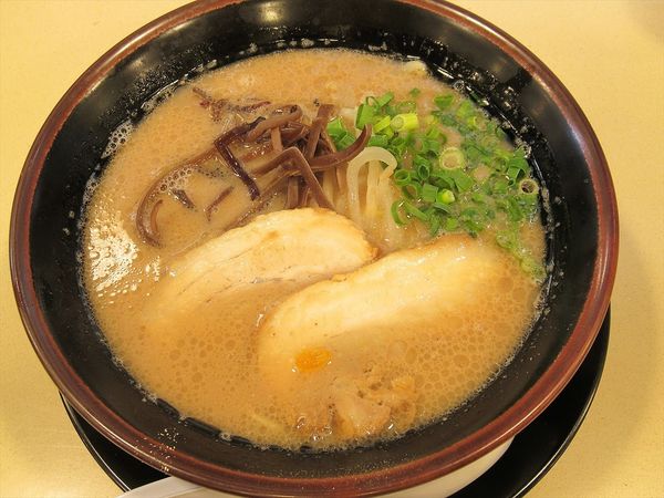 「とんこつラーメン（700円）」@創作とんこつともあれの写真