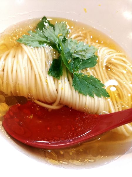 「(梅)かけそば白醤油」@自家製麺 くろ松の写真