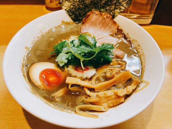 「荒濾し煮干しラーメン」@三代目しゅうの写真