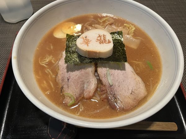 「ラーメン（味噌、大盛り）」@ラーメン華龍の写真