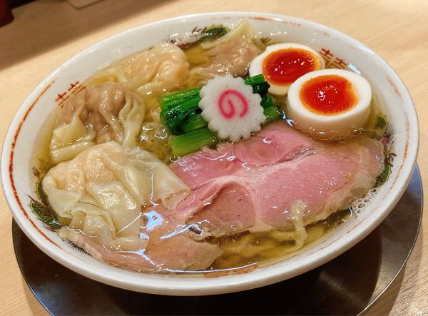 「ワンタン麺(白だし・中盛り)＋味付き玉子」@キング製麺の写真