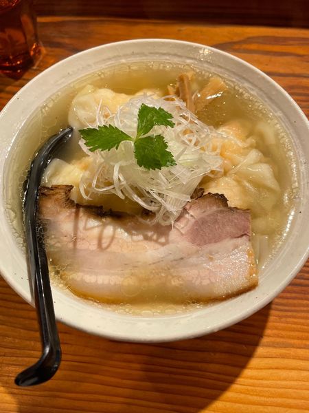 「海老塩雲呑麺（大盛）」@純手打ち 麺と未来の写真