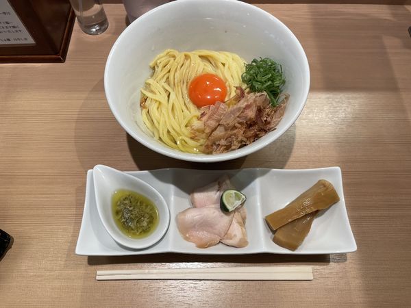 「【限定】日本一の冷やし釜玉麺」@らぁ麺 はやし田 新宿本店の写真
