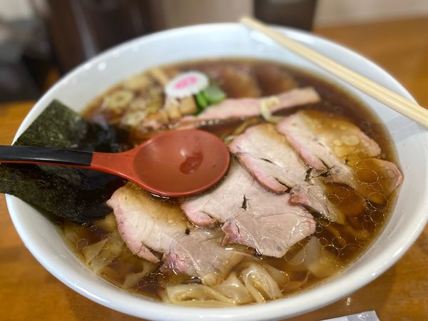 「焼豚ワンタン麺　生姜」@とら食堂 松戸分店の写真