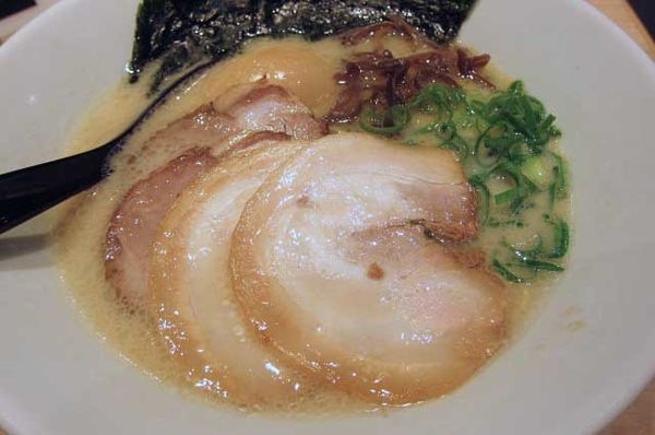 「特製白丸　1,062円」@博多一風堂 池袋店の写真