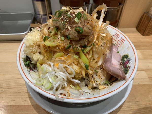 「絶好調にんにく油そば」@東京背脂ら~めん 麺王 渋谷本店の写真