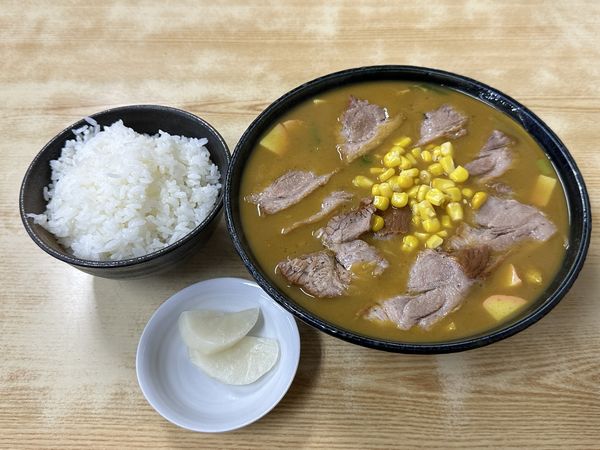 「カレーラーメン・チャーシュー入り(数量限定)+ライス並」@そば松の写真