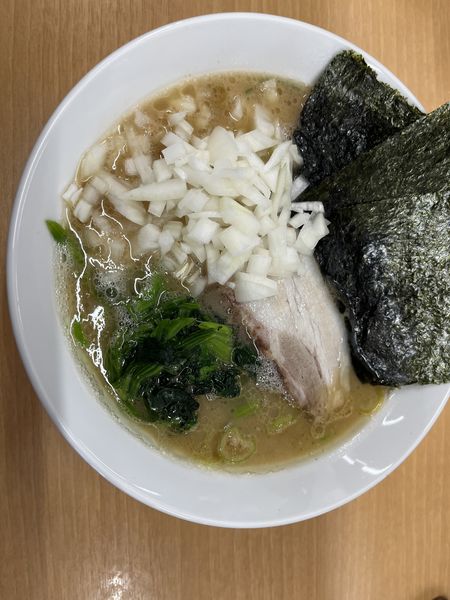 「真打ラーメン小750円 ＋玉ねぎみじん切り100円」@真打の写真