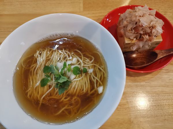 「究極の追い鰹かけらぁ麺」@百のやの写真