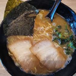 濃厚豚骨らーめん