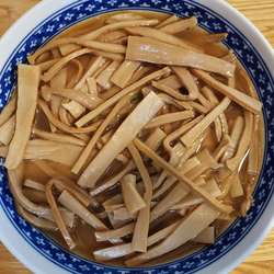 寿（メンマ煮豚麺）