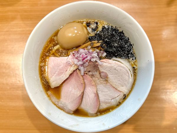 「★＜水曜日特別営業＞あご煮干し手揉み中華蕎麦🍜¥1,000」@麺処 ほん田 東十条店の写真