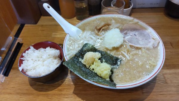 「味噌ミニ900円ライス無料」@ラーメン すけがわの写真