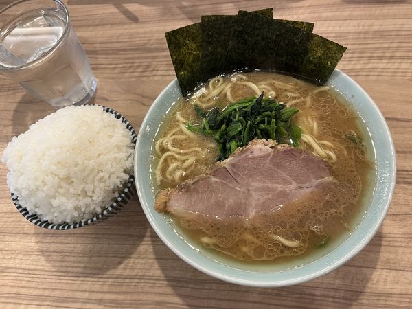 「ラーメン並　ライス」@ラーメン 清水家の写真
