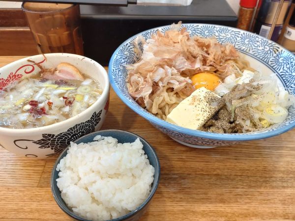 「限定　花かつおとバターのかまたまつけそば」@中華そば専門 とんちぼの写真