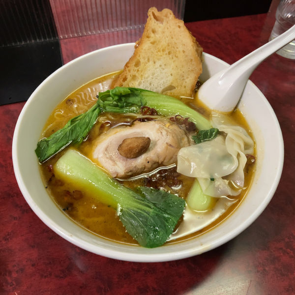 「ペペロンチーメン￥850＋餃子1個￥0」@えるびすの写真