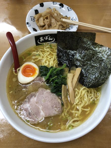 「ラーメン(大盛り)」@横浜ラーメン あばん 上尾西口駅前店の写真