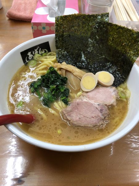 「ラーメン(大盛り)」@横浜ラーメン あばん 上尾西口駅前店の写真