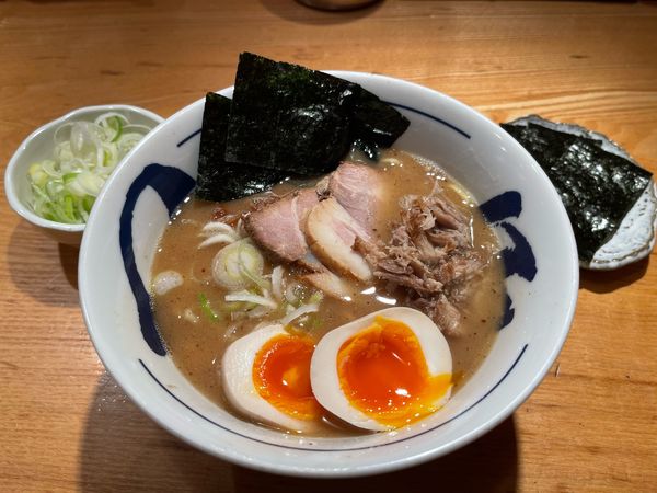 「濃厚豚崩らーめん＋のり＋ねぎ」@つじ田 日本橋八重洲店の写真