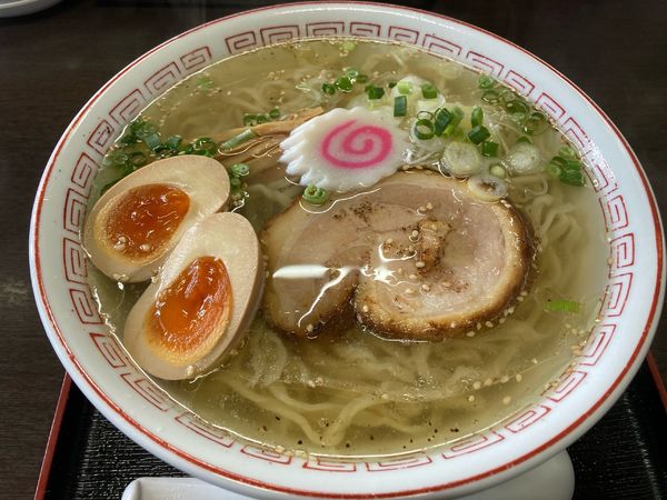 「塩らーめん・味玉、中盛」@佐野らーめん はなぶさの写真