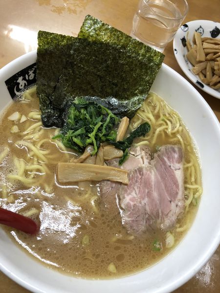「ラーメン(大盛り)」@横浜ラーメン あばん 上尾西口駅前店の写真