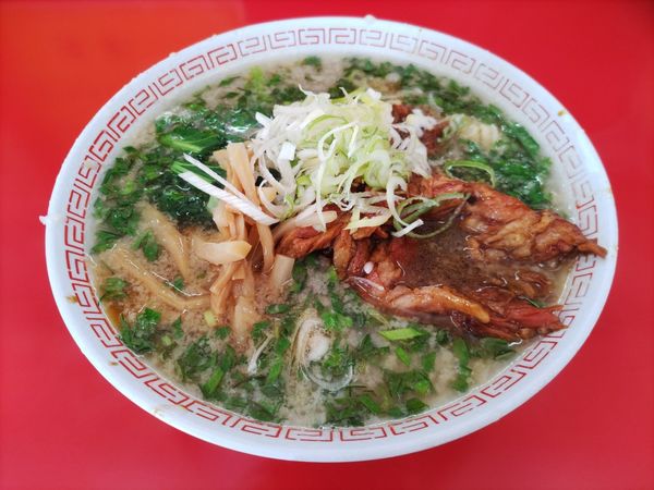 「パイカラーメン」@ラーメンスタンド とん平食堂の写真