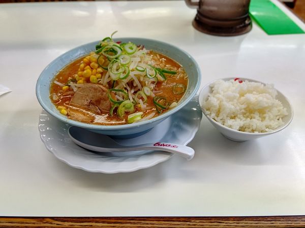 「みそラーメン(並盛・150g)750円＋無料ライス」@くるまやラーメン  富岡店の写真