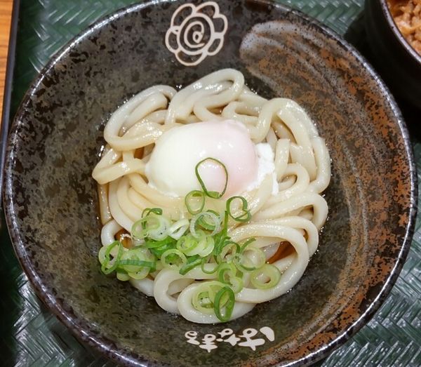 「温玉ぶっかけ」@はなまるうどん 天童南店の写真