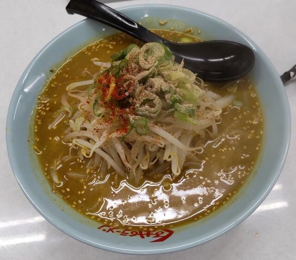 「カレーラーメン800円」@くるまやラーメン 天童店の写真