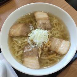 日本海藻塩ラーメン大盛910円