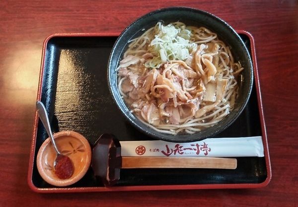 「冷たいまかないそば大盛1050」@山形一寸亭の写真