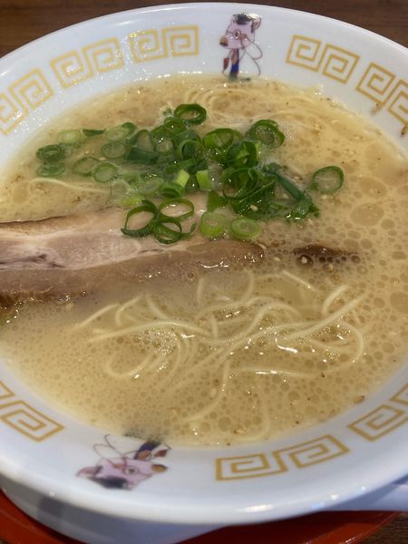 「王道豚研ラーメン」@ラーメンごくまる 豚骨研究所の写真