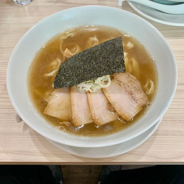 醤油らぁ麺(極太ちぢれ麺)