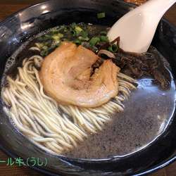 ラーメン黒(750円)、替玉(150円)バリカタ