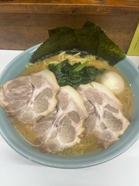 「ラーメン大(1000円)+味玉(100円)+チャーシュー増し(2」@横浜家系ラーメン 楊喜家の写真