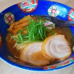 鶏と和出汁の醤油ラーメン