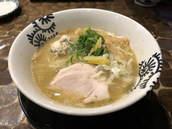「純鶏そば 950円」@特級鶏蕎麦 龍介の写真