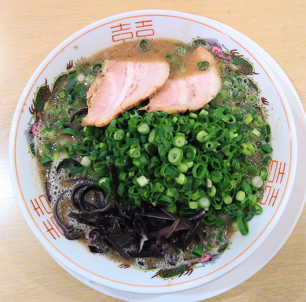 「和風とんこつラーメン＋青ネギ＋替え玉」@博多長浜ラーメン 翔龍 小田原ぶらり横丁店の写真