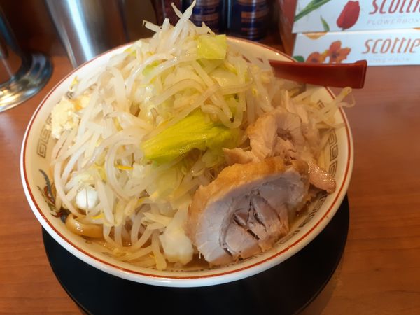 「大ラーメン、味噌山」@豚山 町田店の写真