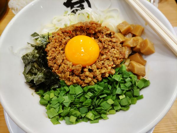 「台湾カレーまぜそば」@麺や マルショウ 新なにわ大食堂店の写真